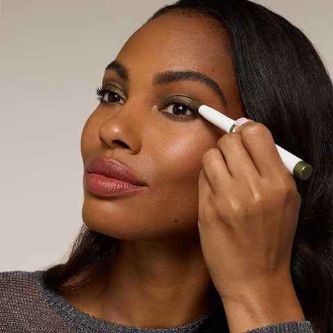 How Eyeshadow Sticks are Changing Eyeshadow Applications